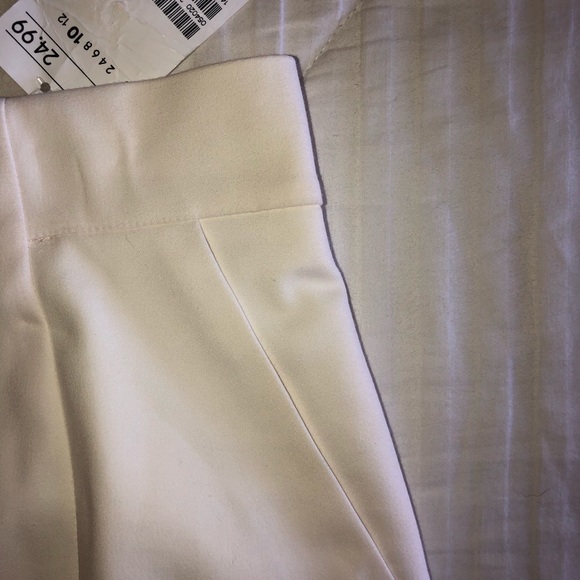 *NWT* | H&M | Ivory Fitted Pencil Skirt - Picture 7 of 8